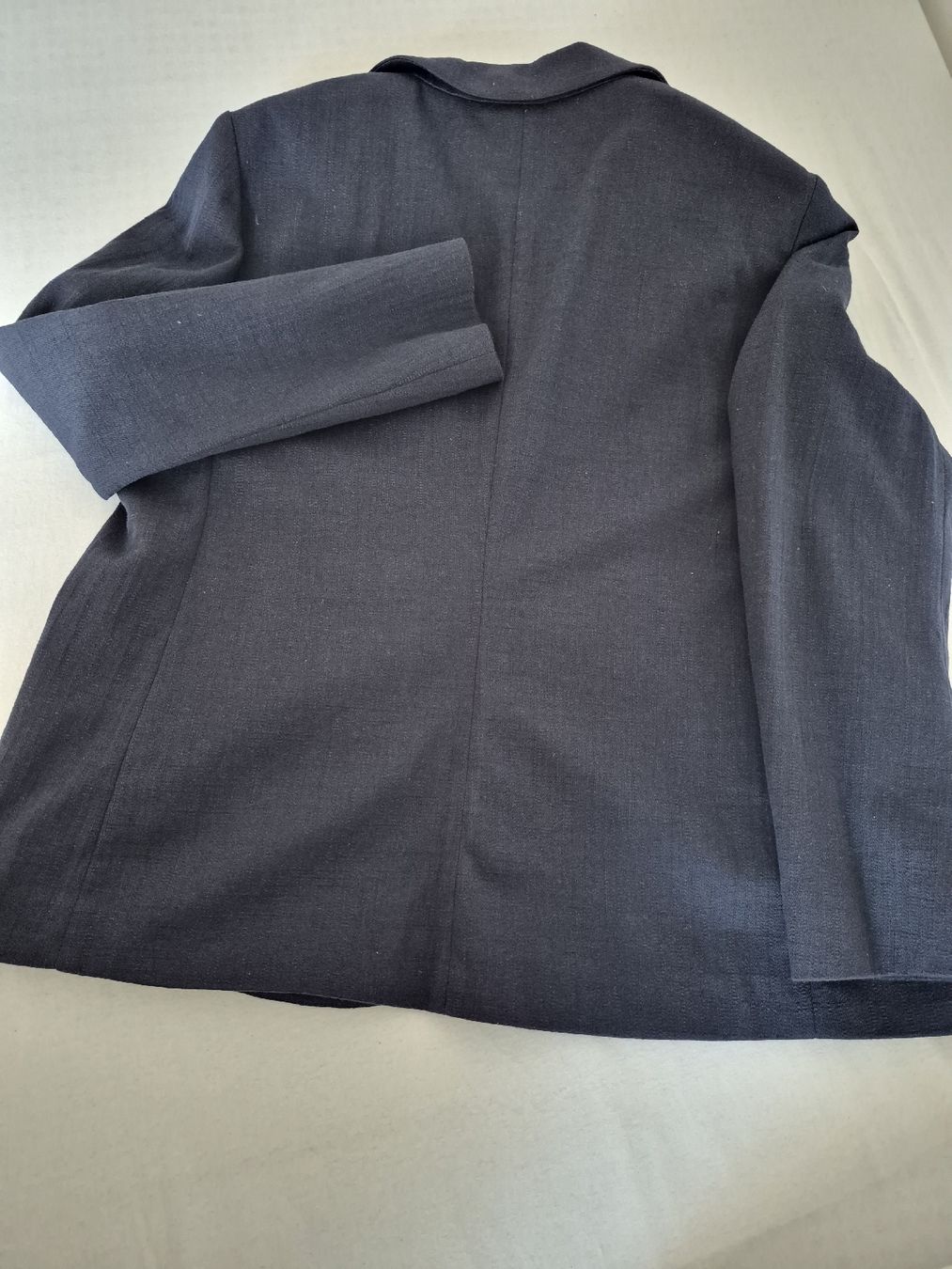 Luisa Cerano Completi & Tailleur: Luisa Cerano costume – Usato da Bern venduto da dasgesuchtobjekt 5