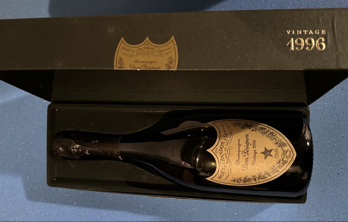 Dom Pérignon Spirituosen: Dom Pérignon 1996 Vintage – Neu und originalverpackt aus Langenthal von arz_fln6