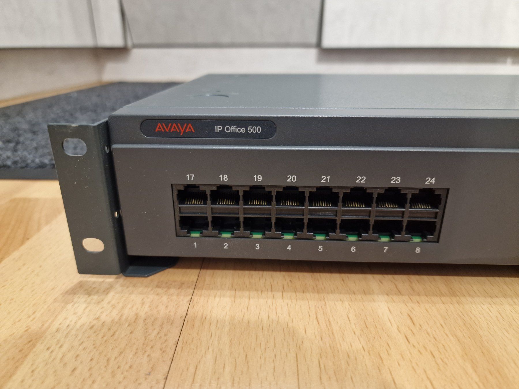 Avaya Telefoni: Avaya IP Office IP500 inkl. Module – Usato da Buchrain venduto da Sssschaller 1
