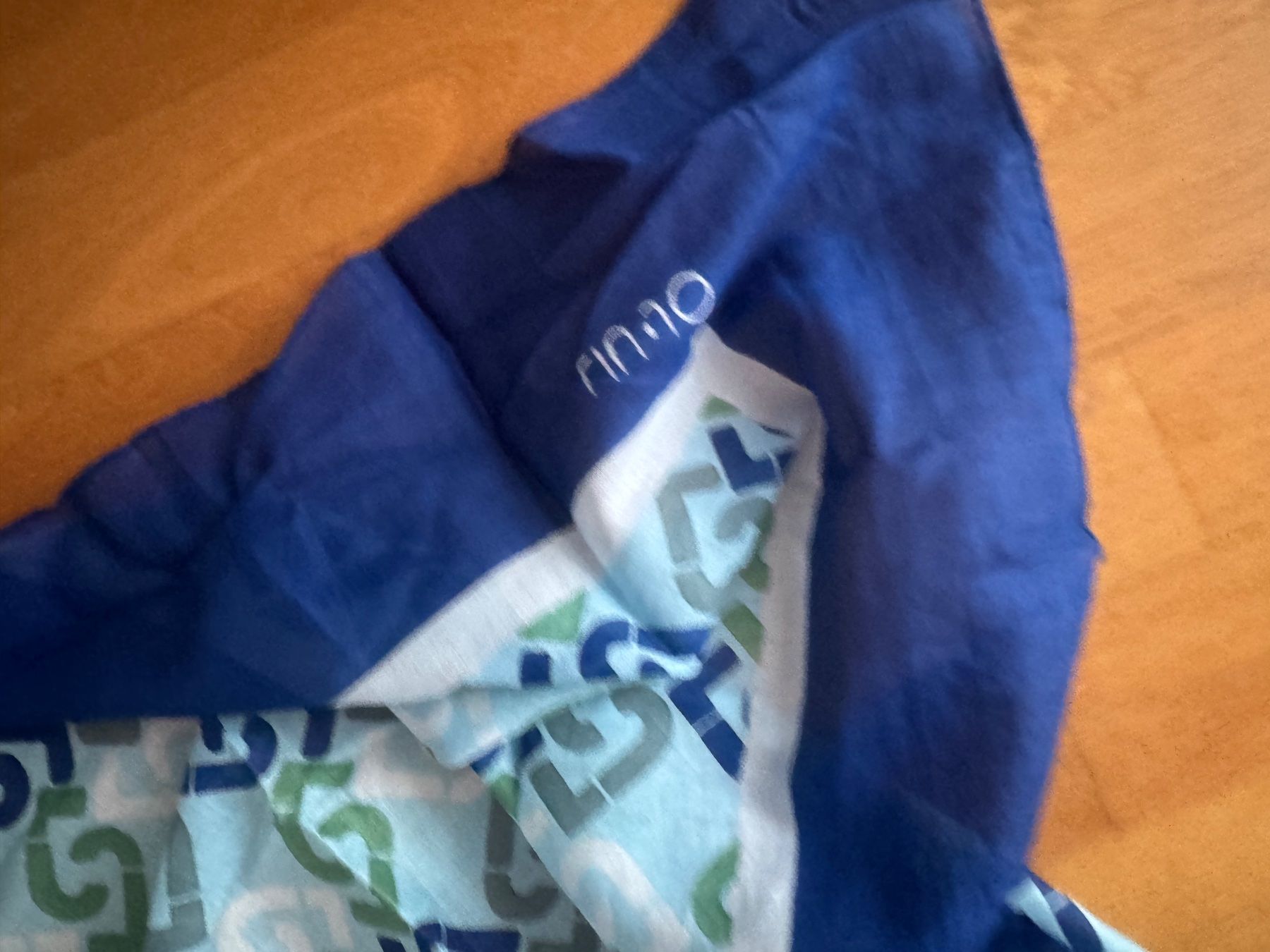 Liu Jo Foulard & Sciarpe: Sarong / pareo Liu Jo neu – Nuovo (secondo la descrizione) da Unterengstringen venduto da Cuz_5555 1