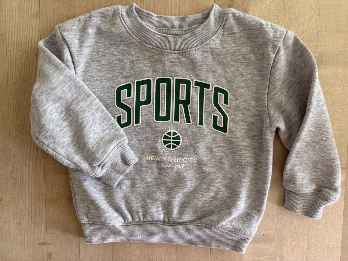 H&M Maglioni & Felpe: Kinder Pullover H&M Grösse 92 Grau Sports – Nuovo (secondo la descrizione) da Lyss venduto da Sibella56
