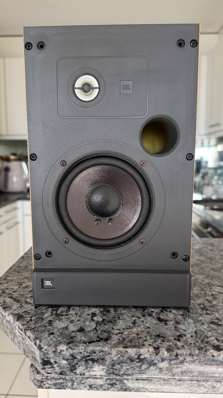 JBL Lautsprecher: Lautsprecher-Boxen JBL52T aus Eiche – Neu und originalverpackt aus Herrliberg von emi_8xh5 2