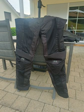 Motorradhose schwarz Grösse L/4XL Marke Richa guter Zustand,