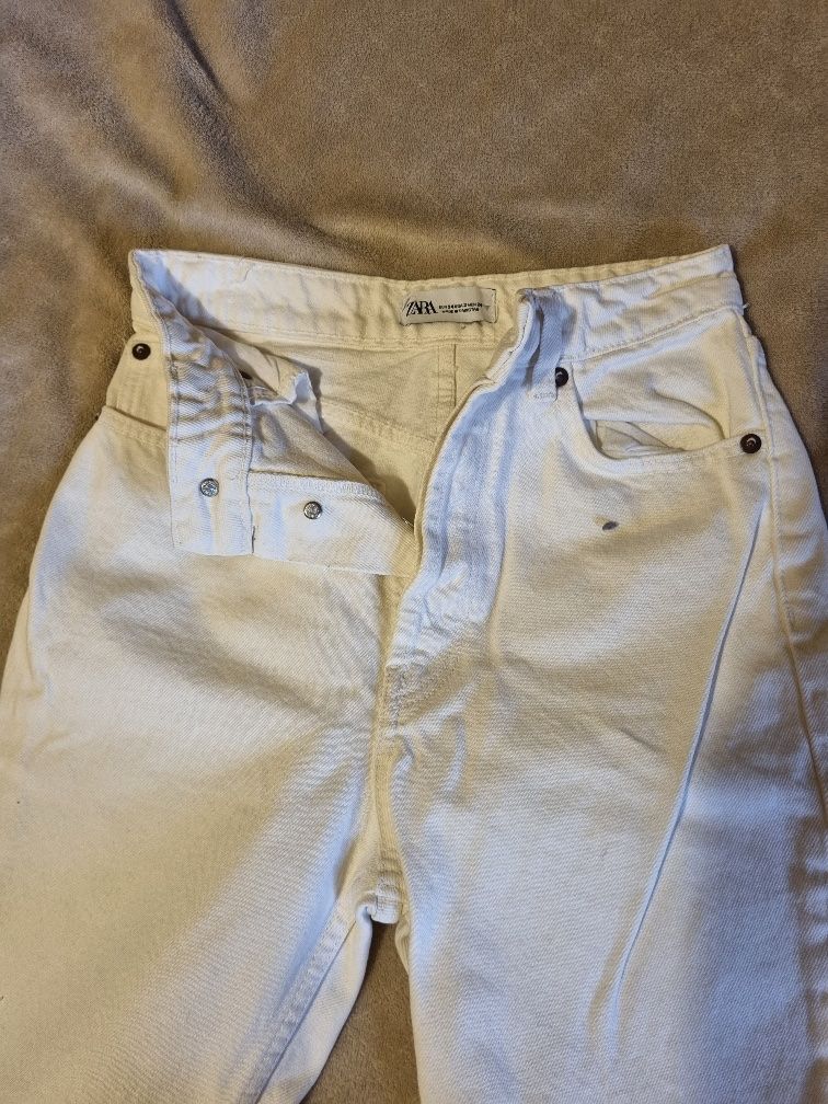 Zara Jeans: Zara Jeans Blanc -Taille 34 – Usato da Riddes venduto da pierre-a-facettes 1