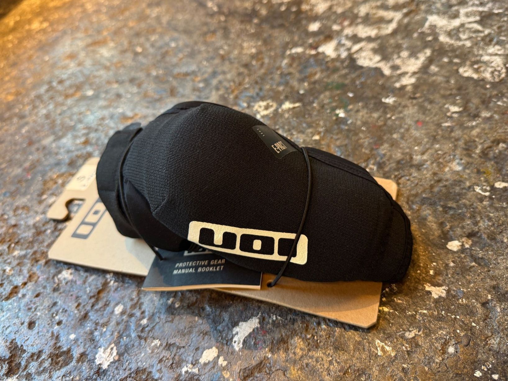Schutz & Schoner: Ion Bike Elbogen Schoner Gr. L NEU – Neu und originalverpackt aus Hochdorf von TreeLeeHochdorf 1