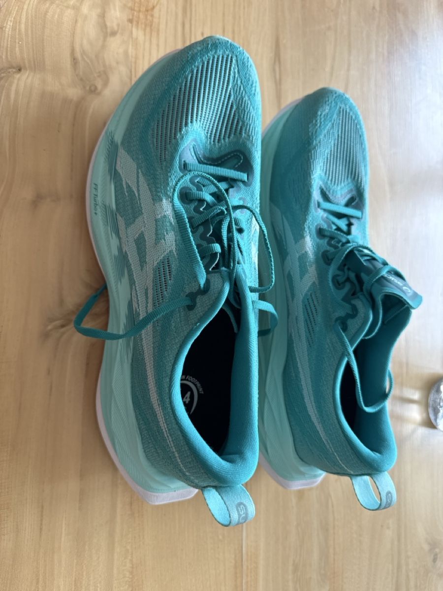 Asics Herrenschuhe: ASICS Superblast 2  – Neu (gemäss Beschreibung) aus Zollikon von the_wcm8
