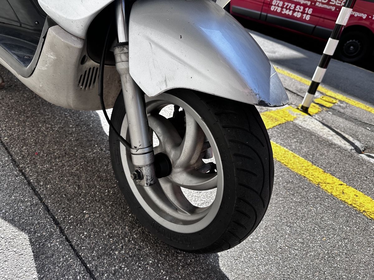 Piaggio Strada: Piaggio fly 125 mit Prüfmängel – Usato da Bern venduto da Oiram17 4