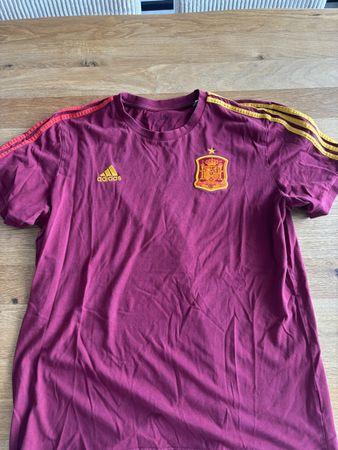 Maillot et t’shirt de l’Espagne Football
