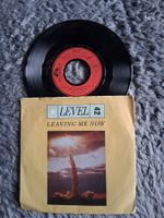 LEVEL 42   LEAVING ME NOW     7NER  SINGLE