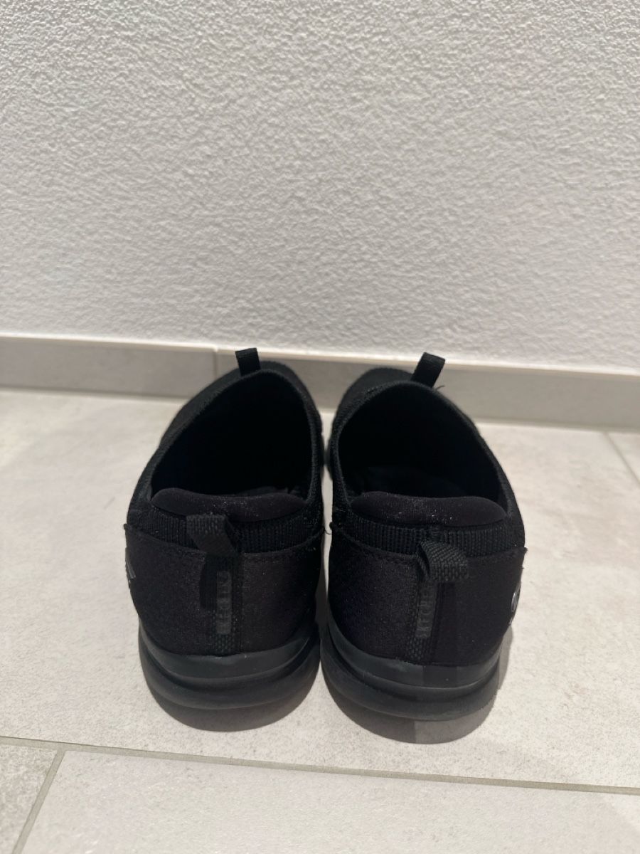Skechers Scarpe da donna: Schwarze Skechers Schuhe, Grösse 39 – Usato da Zug venduto da Hehe 1