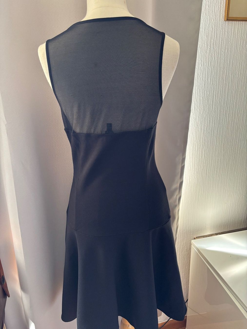 Vestiti: Robe noire de la  marque  americaine EXPRESS taille S – Usato da Peseux venduto da CharmeCommerce 1