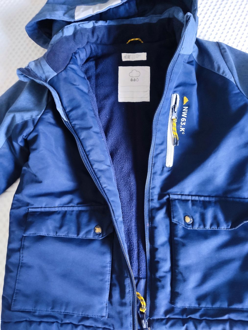 H&M Giacche & Cappotti: H&M Winterjacke Gr. 122 – Usato da Biel/Bienne venduto da AnikaNah 3