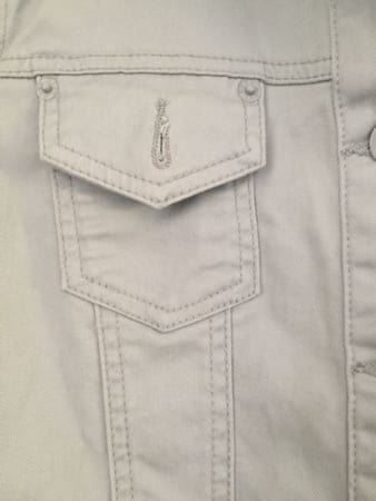 Jacken: Jeansjacke mit aufgesetzten Brusttaschen Grau – Neu (gemäss Beschreibung) aus Adliswil von Jessik0 2