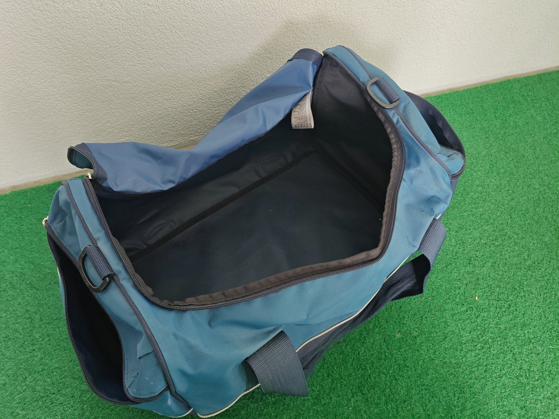 Nike Borse: Nike Sporttasche blau – Usato da Uetendorf venduto da oinkioink88 1