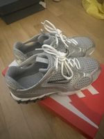 Scarpe sportive Nike uomo argento taglia 44 usate