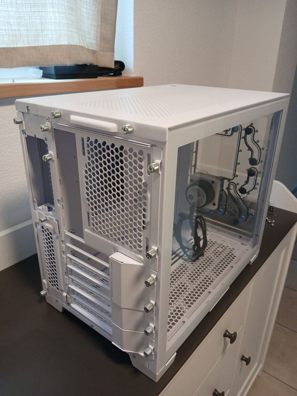Lian Li Custodie: Lian-Li O11 Dynamic Mini ATX+Distroplate – Nuovo (secondo la descrizione) da Reconvilier venduto da car_x6yx 1