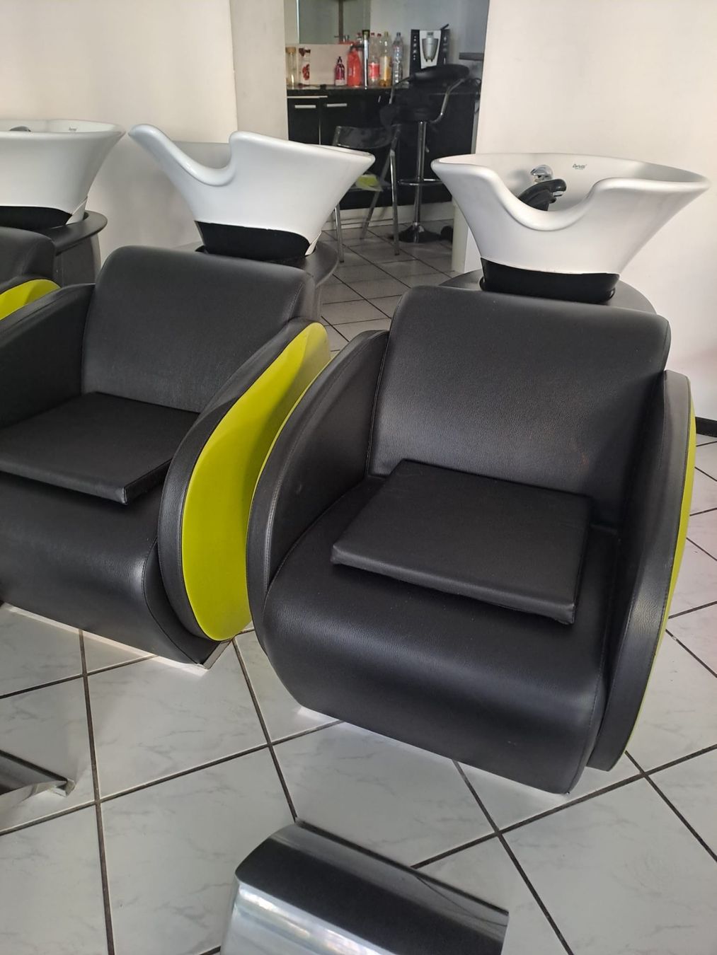 Altro per Ufficio & Commercio: 2 Bacs de lavage Ceramic – Usato da La Neuveville venduto da austinpowers70