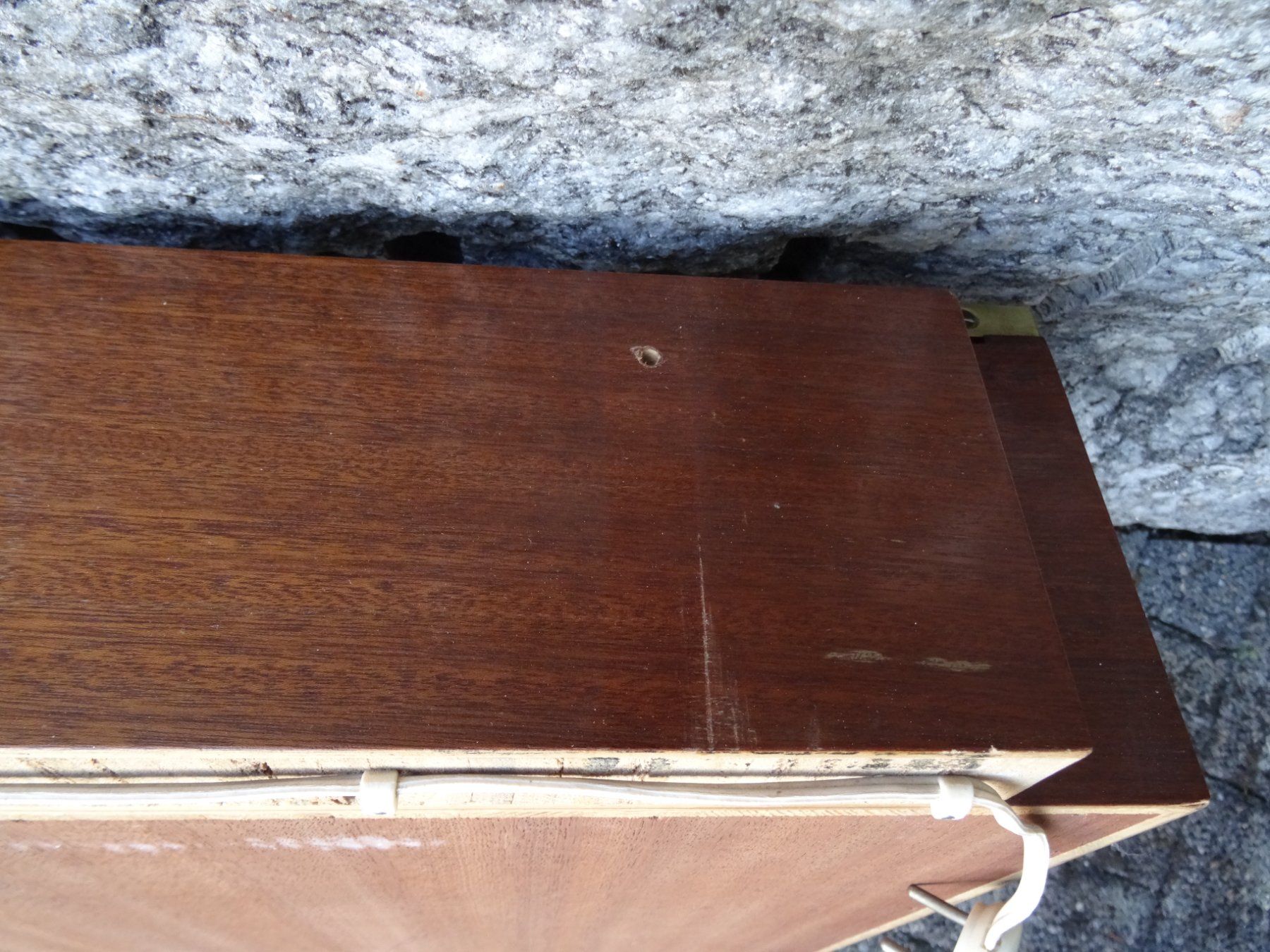 Vetrine: 2 alte massive Wandvitrinen abschliessbar – Difettoso da Lupfig venduto da JUTA09 4