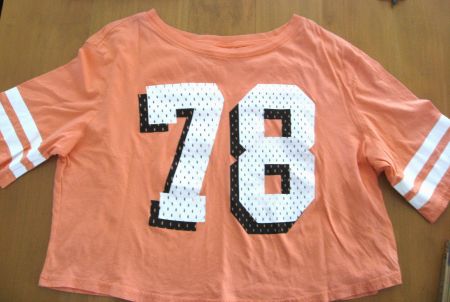 T-Shirt kurz, bauchfrei, orange mit Applikation Gr. L