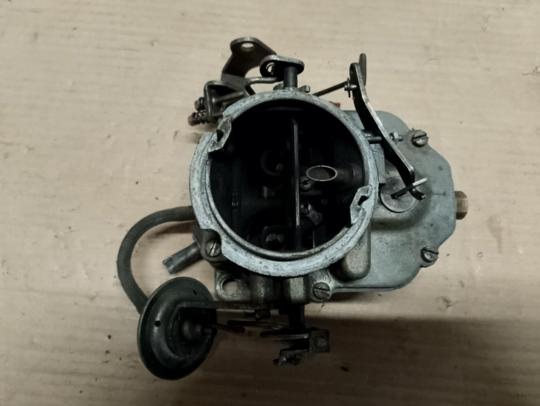 Tutti pezzi di ricambio auto: Vergaser   Carter Carburetor – Usato da Niedergösgen venduto da usc_tt5r 1