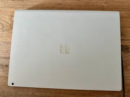 Microsoft SurfaceBook 2 mit Zubehör