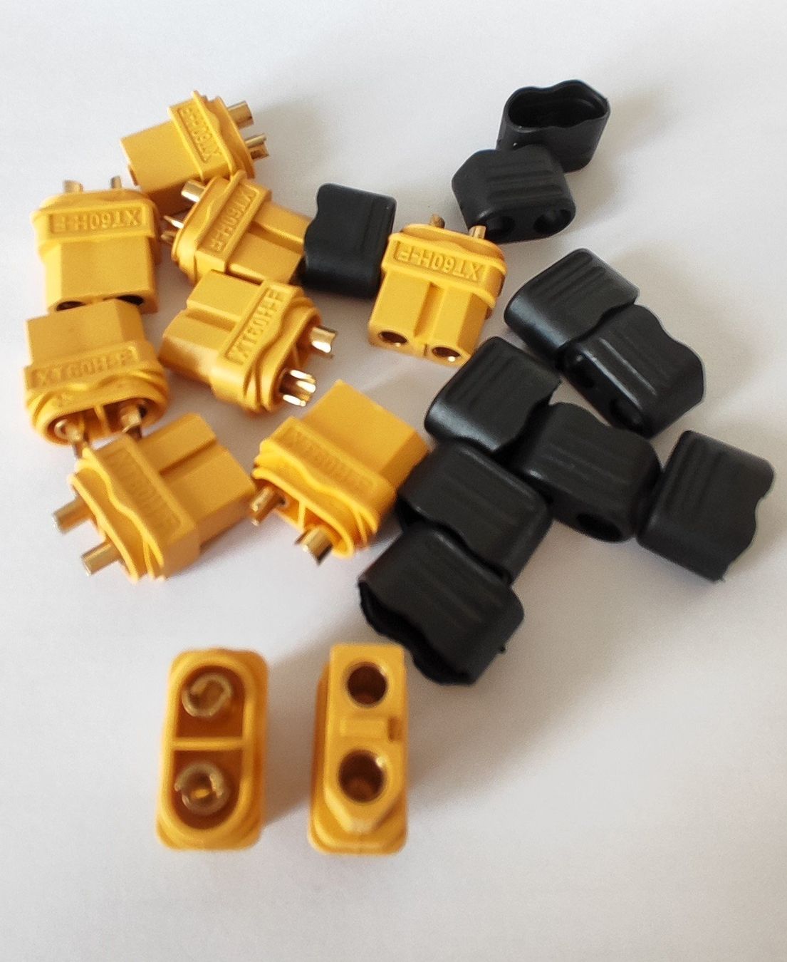 Modellismo RC: 10 Stück XT60H Stecker im Set – Nuovo (secondo la descrizione) da Uzwil venduto da Bruchpilot64