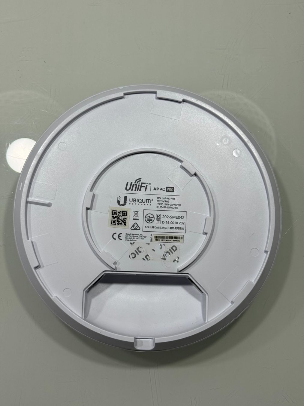 WiFi: Ubiquiti UniFi AP AC Pro UAP-AC-PRO Access Point – D'occasion à Basel par Francis1337 2