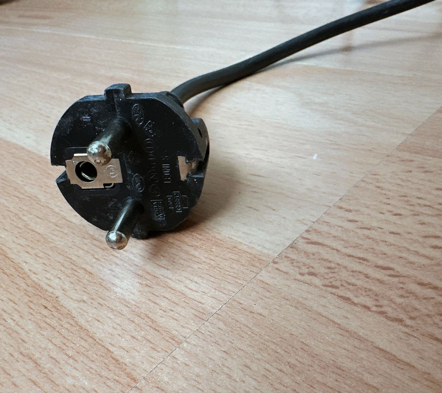Cavi: Original Netzkabel Stromkabel Stecker Strom Anschlusskabel – Usato da Oberglatt ZH venduto da qilinw 1