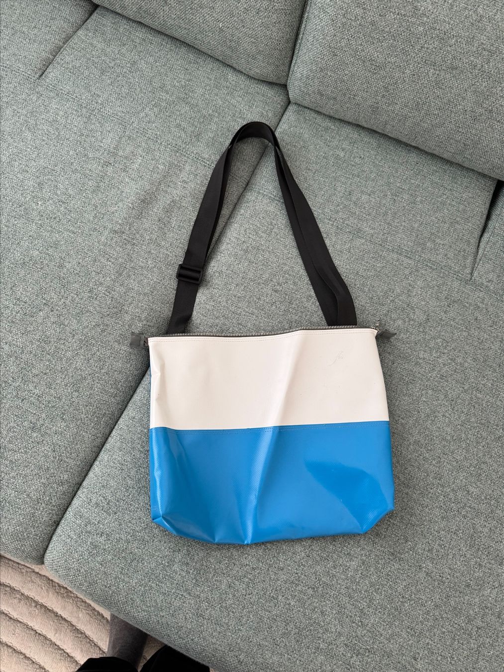Borse: Sac Swiss-made éco-responsable – Nuovo (secondo la descrizione) da Biel/Bienne venduto da mar_7s9q