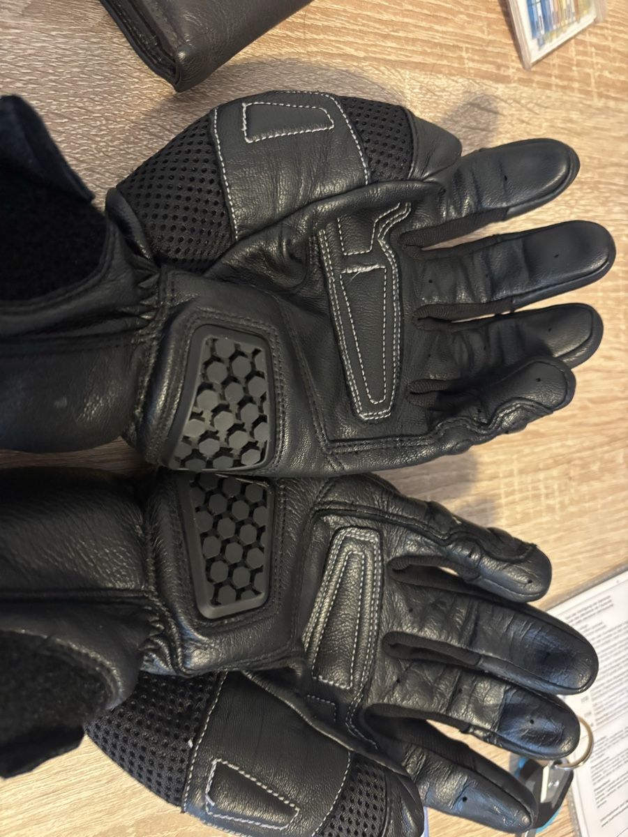 Sonstige Accessoires für Herren: Mottorad Handschuhe  – Gebraucht aus Schaffhausen von bos_rfs9