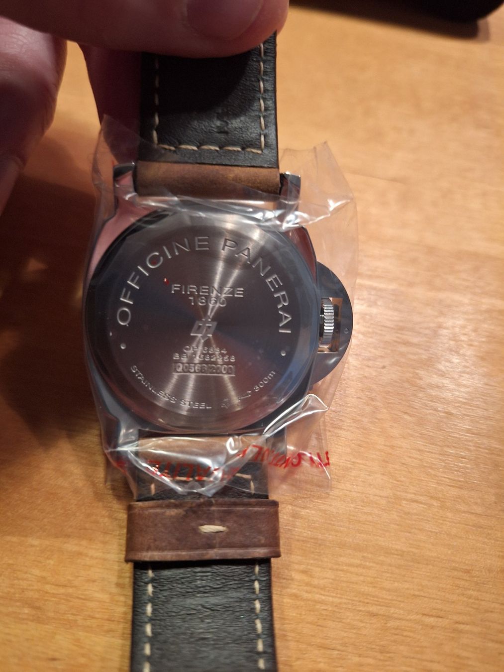 Panerai Orologi: Panerai Luminor Base Logo with box & maintenance up-to-date – Usato da Neuchâtel venduto da ger_h9s8 7