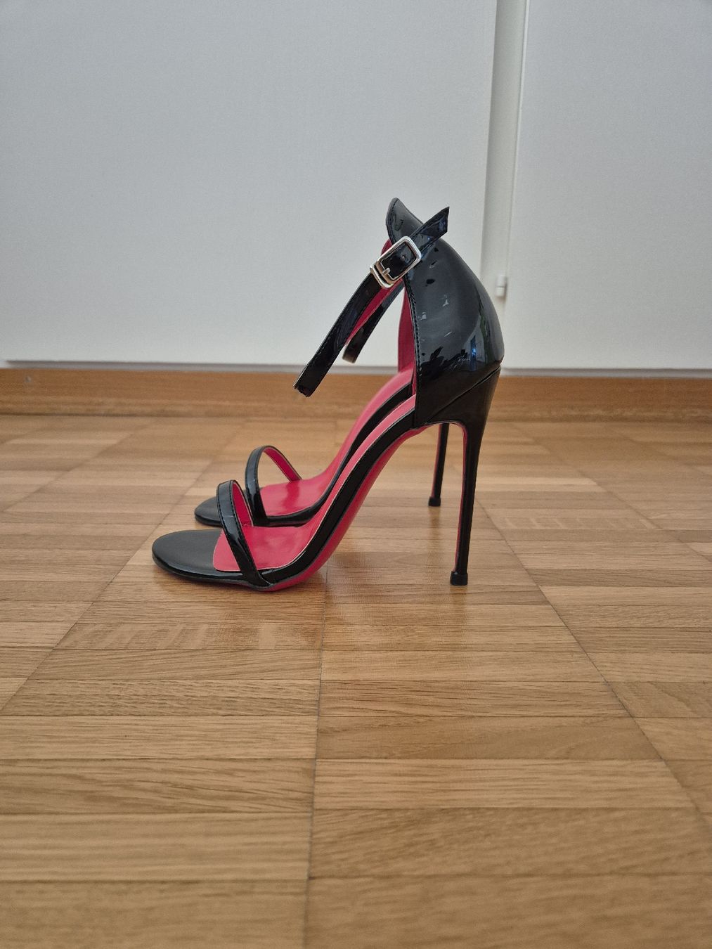 Scarpe da donna: High Heels / Sandalette – Nuovo (secondo la descrizione) da Jegenstorf venduto da Crusty7 3