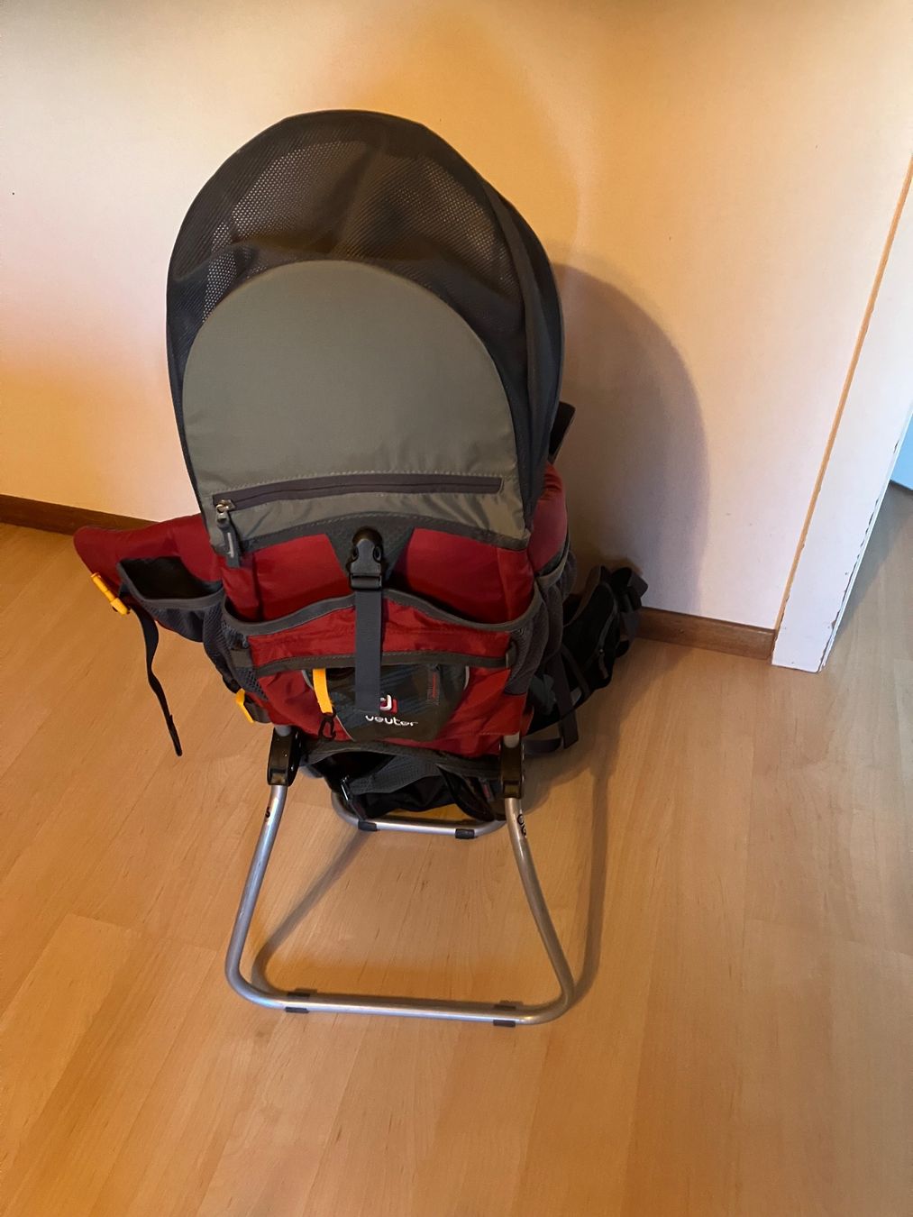 Deuter Porte-bébés ventraux & dorsaux: Porte bébé Deuter – D'occasion à Corpataux par fclerc 1