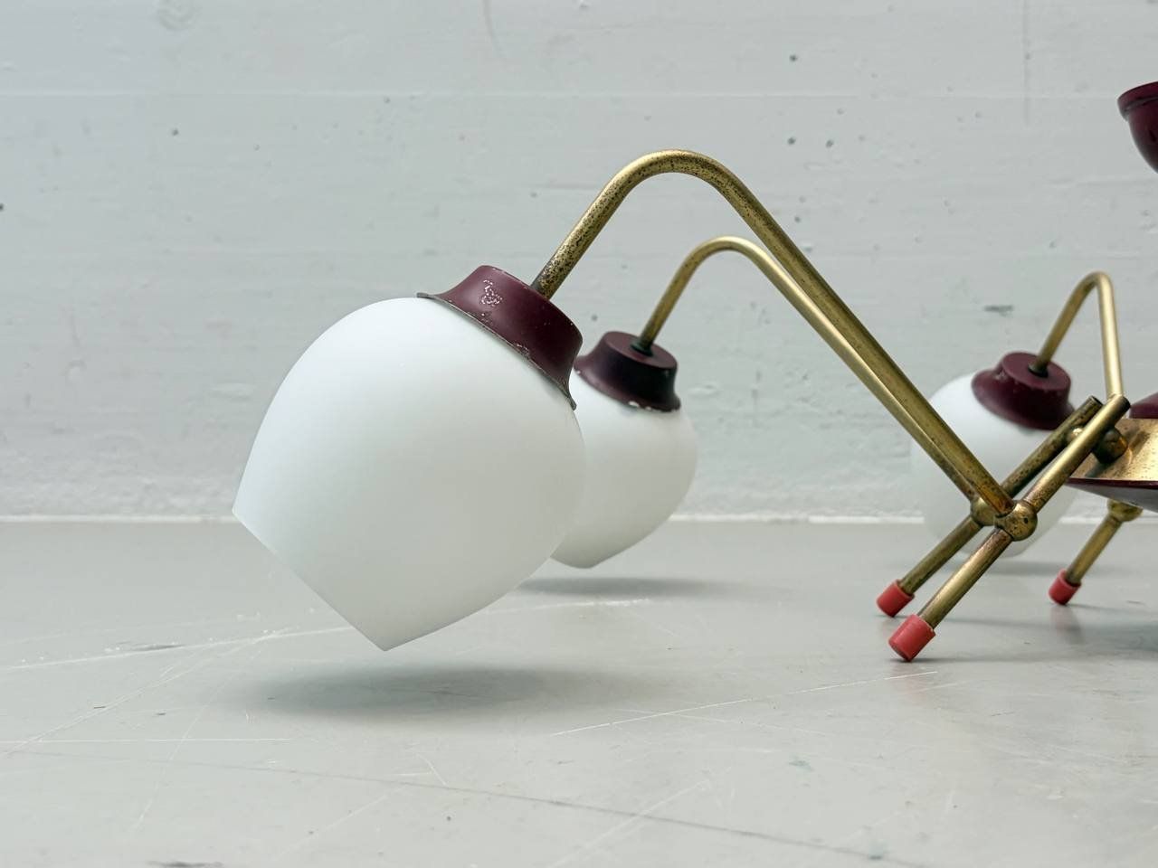 Lampadari & plafoniere: Sputnik Deckenleuchte mit Messinggestell und Opalglas, 50er – Usato da Zürich venduto da LeMoege 6