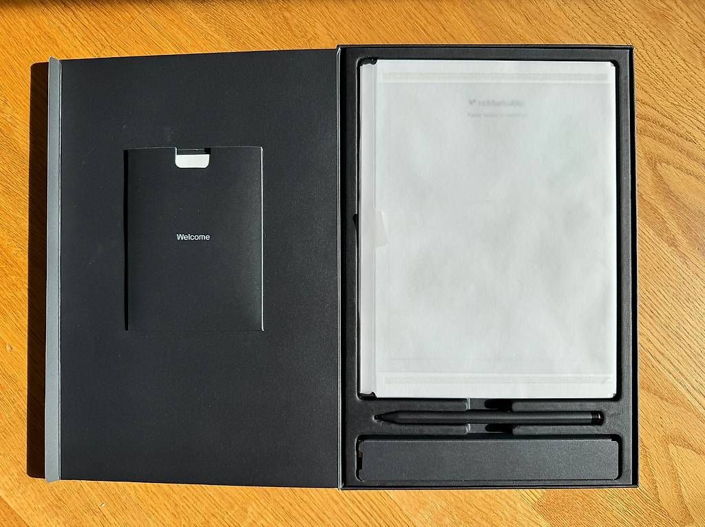 reMarkable Tablet PC: reMarkable 2 Bundle  10,3" Papier-Tablet inkl. Marker Plus – Usato da Zürich venduto da tor_xpy2