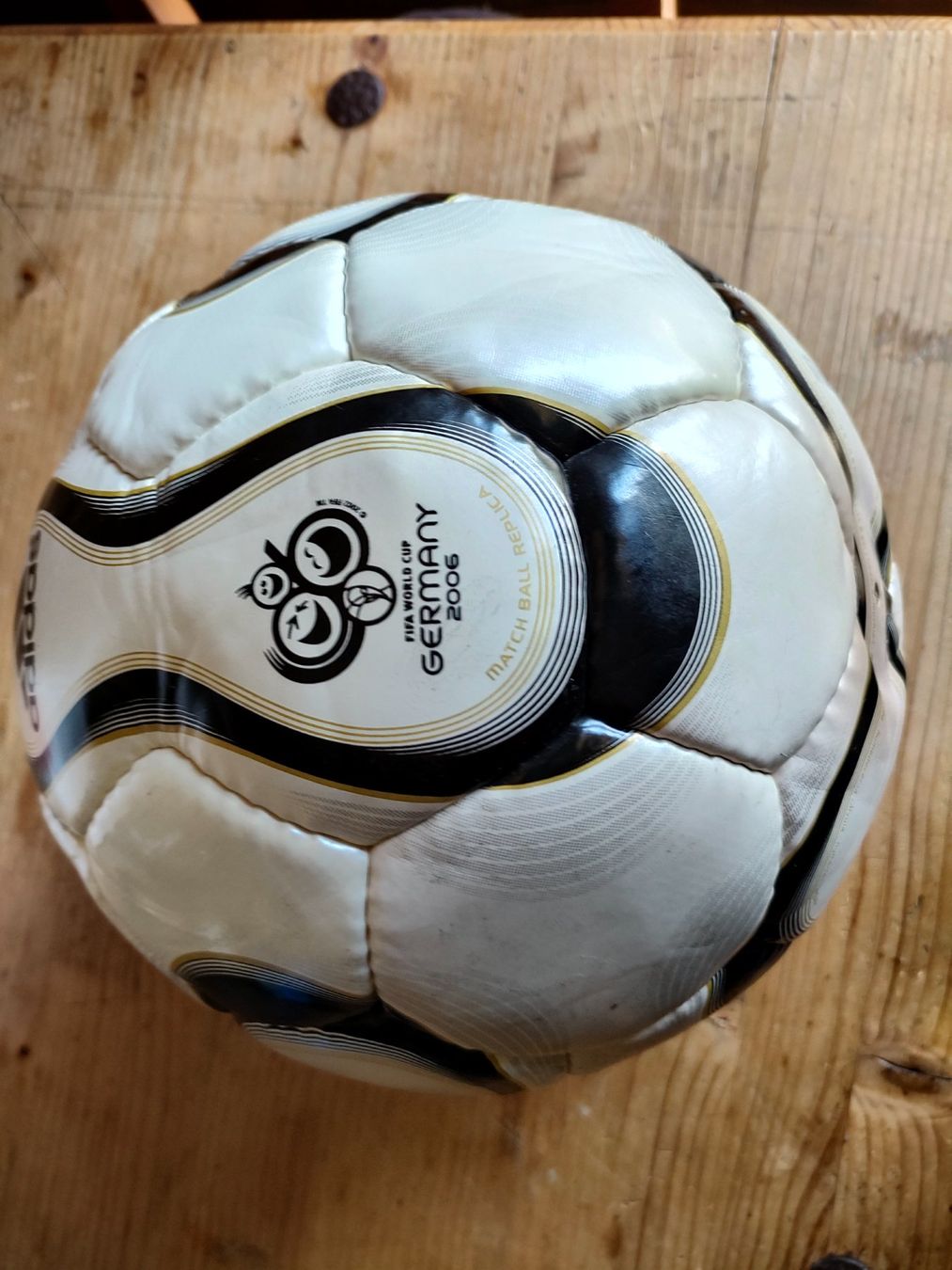 Adidas Palloni: FIFA World Cup - Germany 2006 - Teamgeist Match Ball – Nuovo (secondo la descrizione) da Romanshorn venduto da Kattamaran