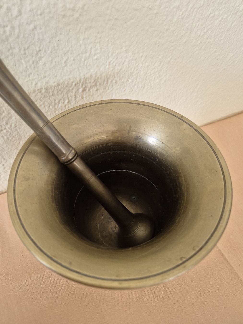 Altro per cucinare: Antike Messing Mörser mit Stössel – Usato da Eschlikon TG venduto da zuzanka80 1