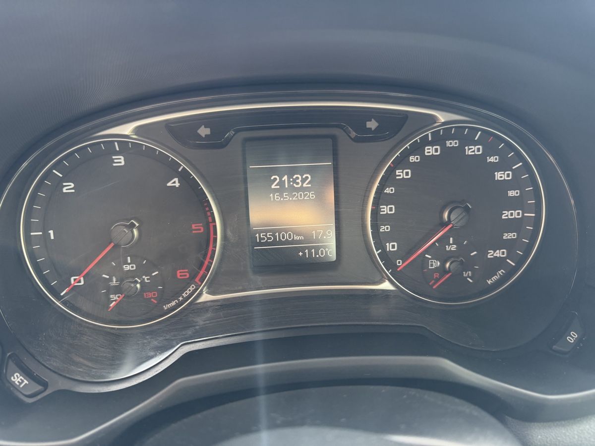 Audi Automobili: Audi A1 1.6 Automatik S-Line – Usato da Liestal venduto da ame_stb8 8
