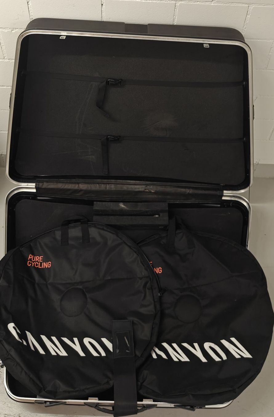 Valigie: Canyon Hardcase Radkoffer mit Laufradtaschen – Usato da Ermenswil venduto da kle_fvj7 5
