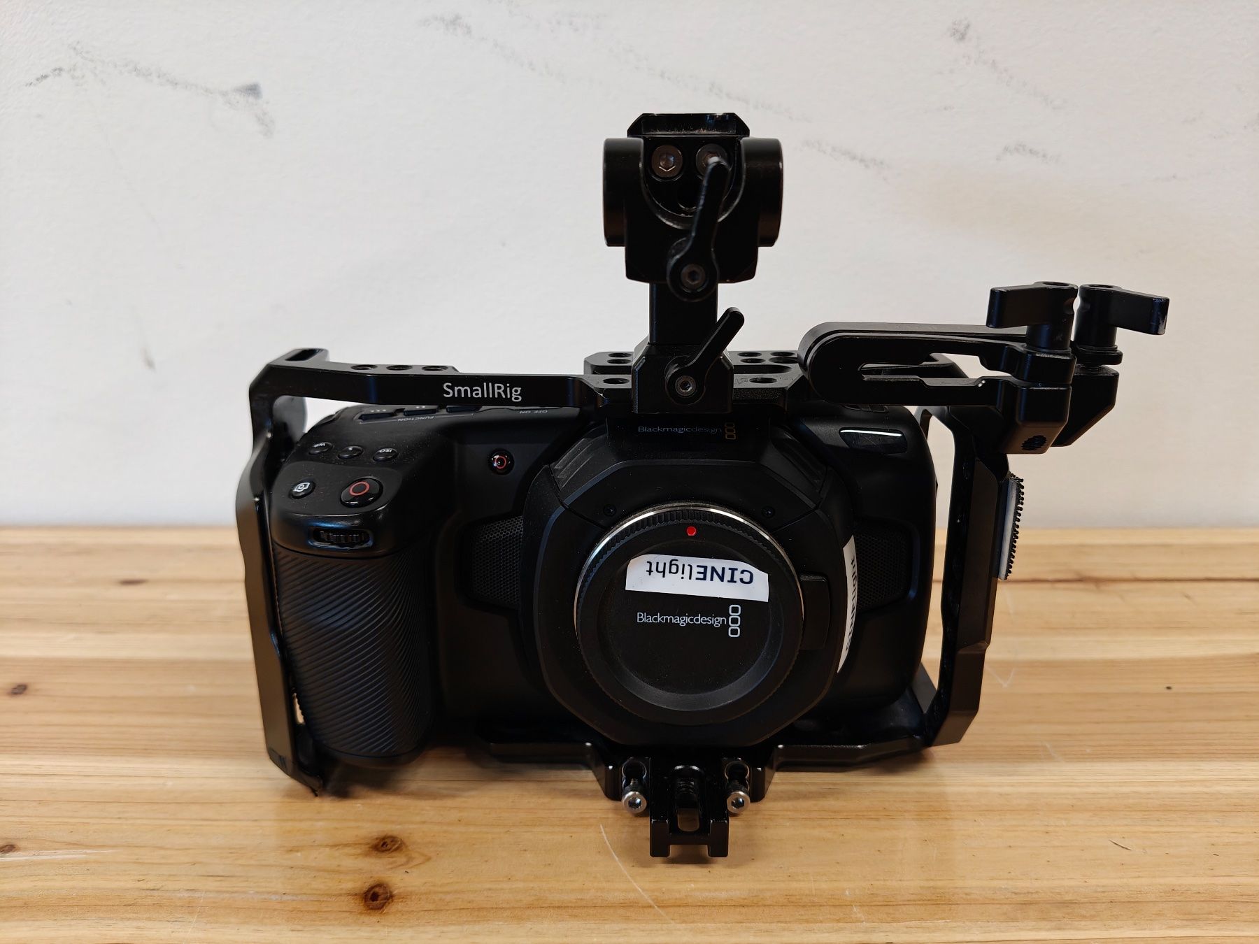 Blackmagic Videocamere: Blackmagic Pocket Cinema Camera 4K Set inkl Cage + Metabones – Usato da Schlieren venduto da CINElight 3
