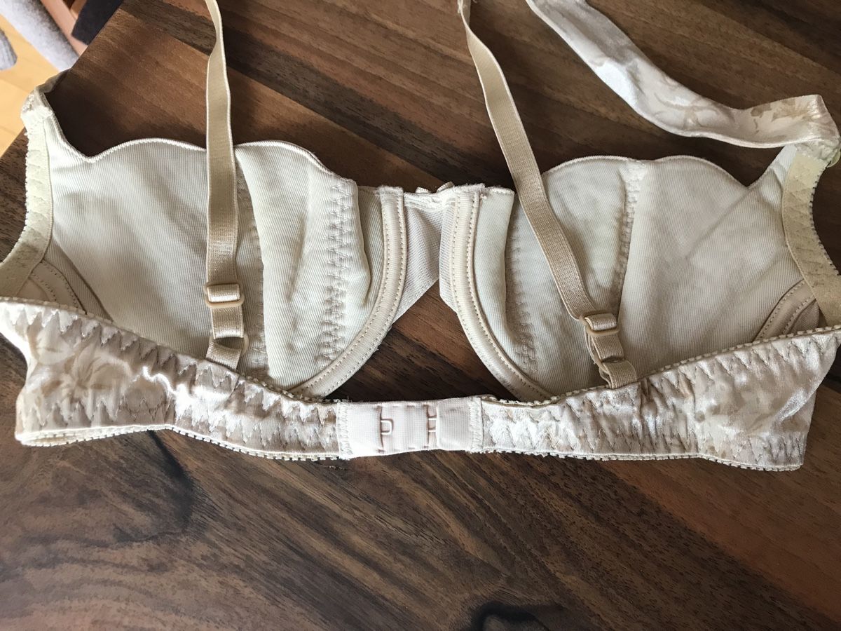 Triumph Altra biancheria intima: Goldfarbener BügelBH BH Triumph – Usato da Alpnach Dorf venduto da marvo 3