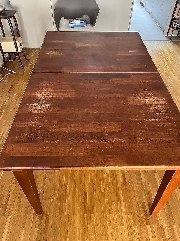 Tavoli: Table à manger extensible en bois brun massif, cerisier – Usato da genève venduto da MICHOR 1