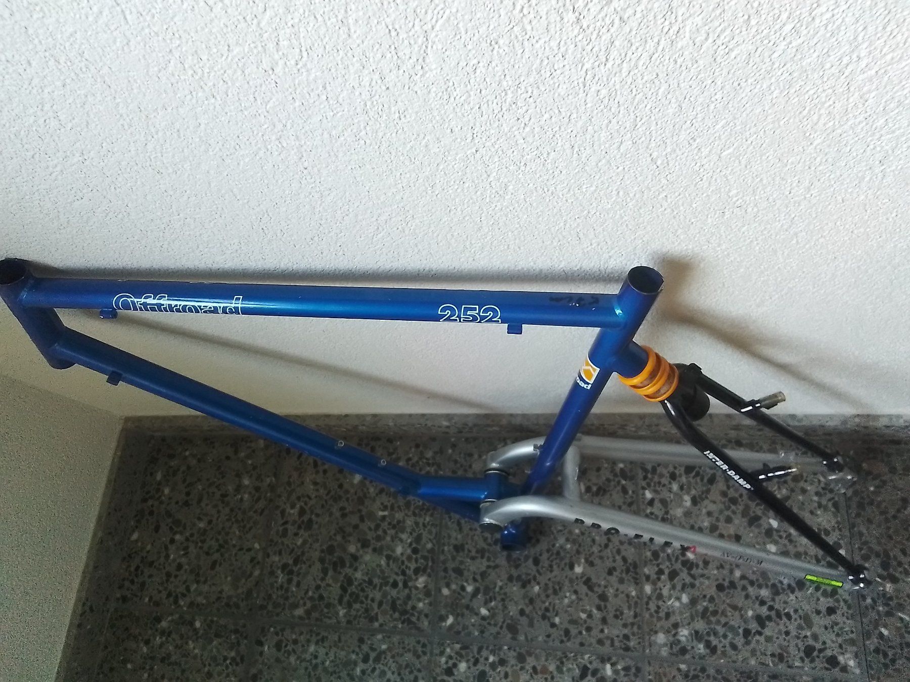 Pezzi di ricambio: PRO-FLEX 252 Offroad Fullsuspension RETRO Rahmen 57 cm NEU – Nuovo (secondo la descrizione) da Rüti ZH venduto da Velo-Jimmy 3
