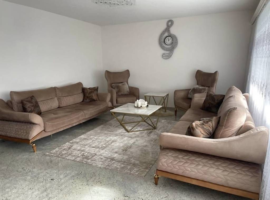 Sessel: 2 Sofas – Gebraucht aus Landquart von xhani91 2