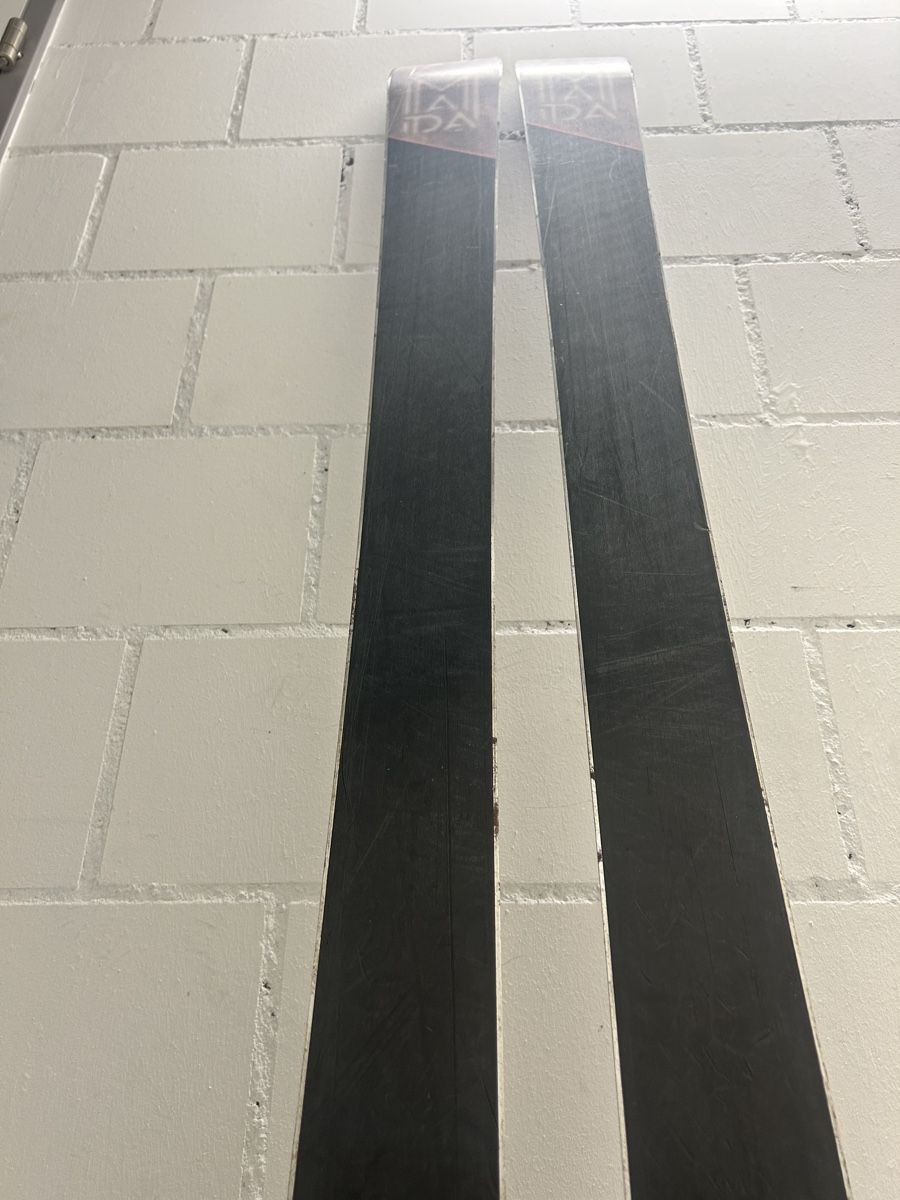 Armada Sci: Armada AR8 Ski, 176cm, gebraucht – Usato da Burgdorf venduto da Littlebricksplanet 6