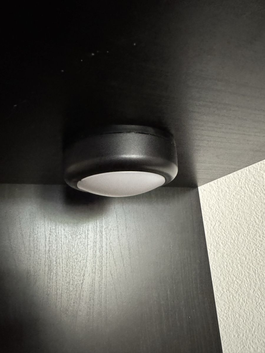 Scaffali: IKEA LACK Regal schwarz mit LED-Beleuchtung – Usato da Zumikon venduto da pirmintrepte 3