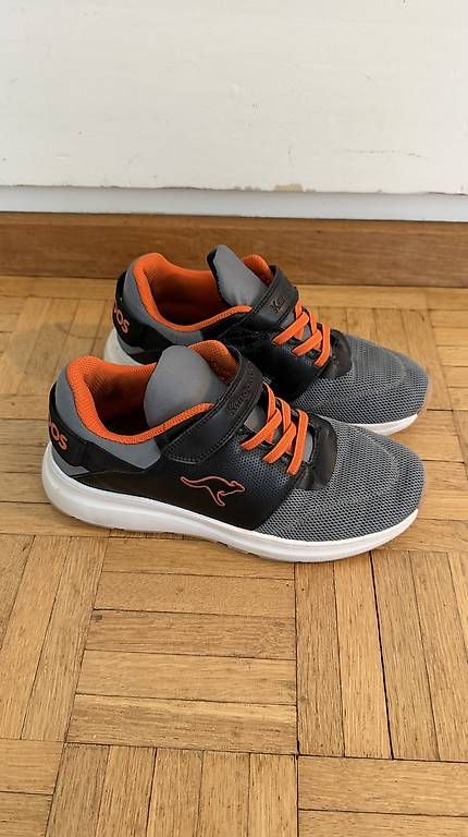 Scarpe per ragazzi: Kangaroos Hallenschuh 35 – Usato da Bern venduto da wilu02