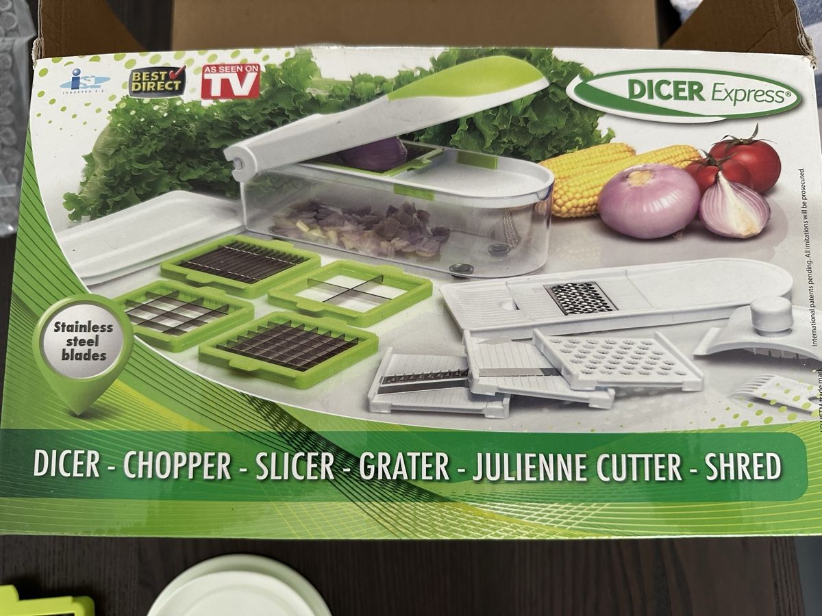 Cucine complete: Dicer Express - Cutter - unkomplizierte Zubereitung. – Usato da Schlieren venduto da James1010
