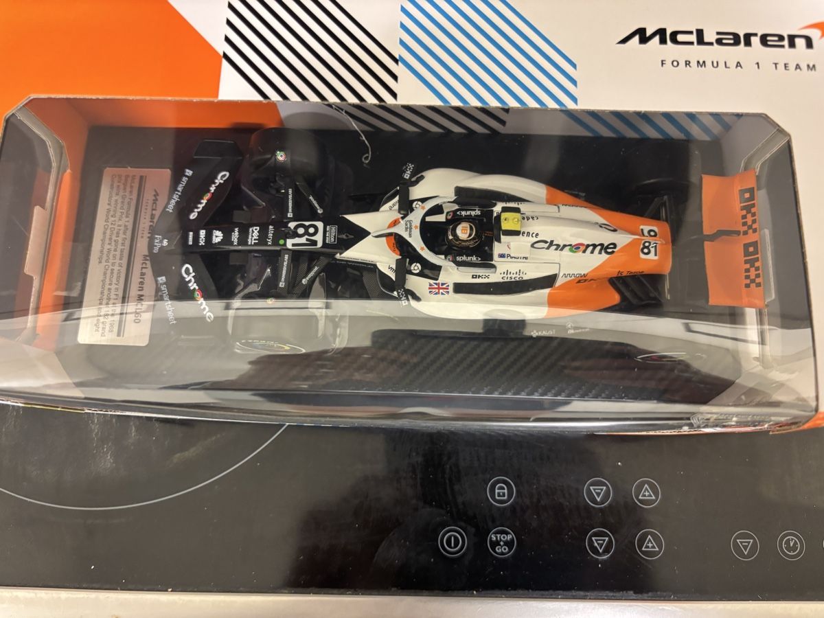 Mclaren Modellini d'auto: MC Laren MCL60 von CCA 1:24 – Nuovo e nell'imballaggio originale da Opfikon venduto da Cycomyco 2