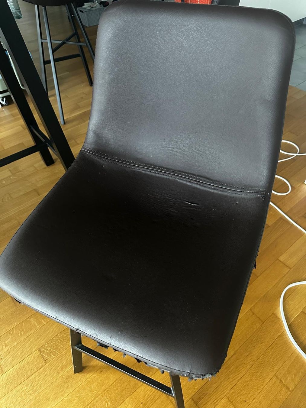 Tavoli: Bartisch (+ 3 gratis Barstühle dazu) – Usato da Winterthur venduto da trinacriana 5